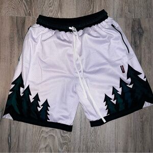 Men’s Collect and Select Timberwolves basketball shorts size.XL